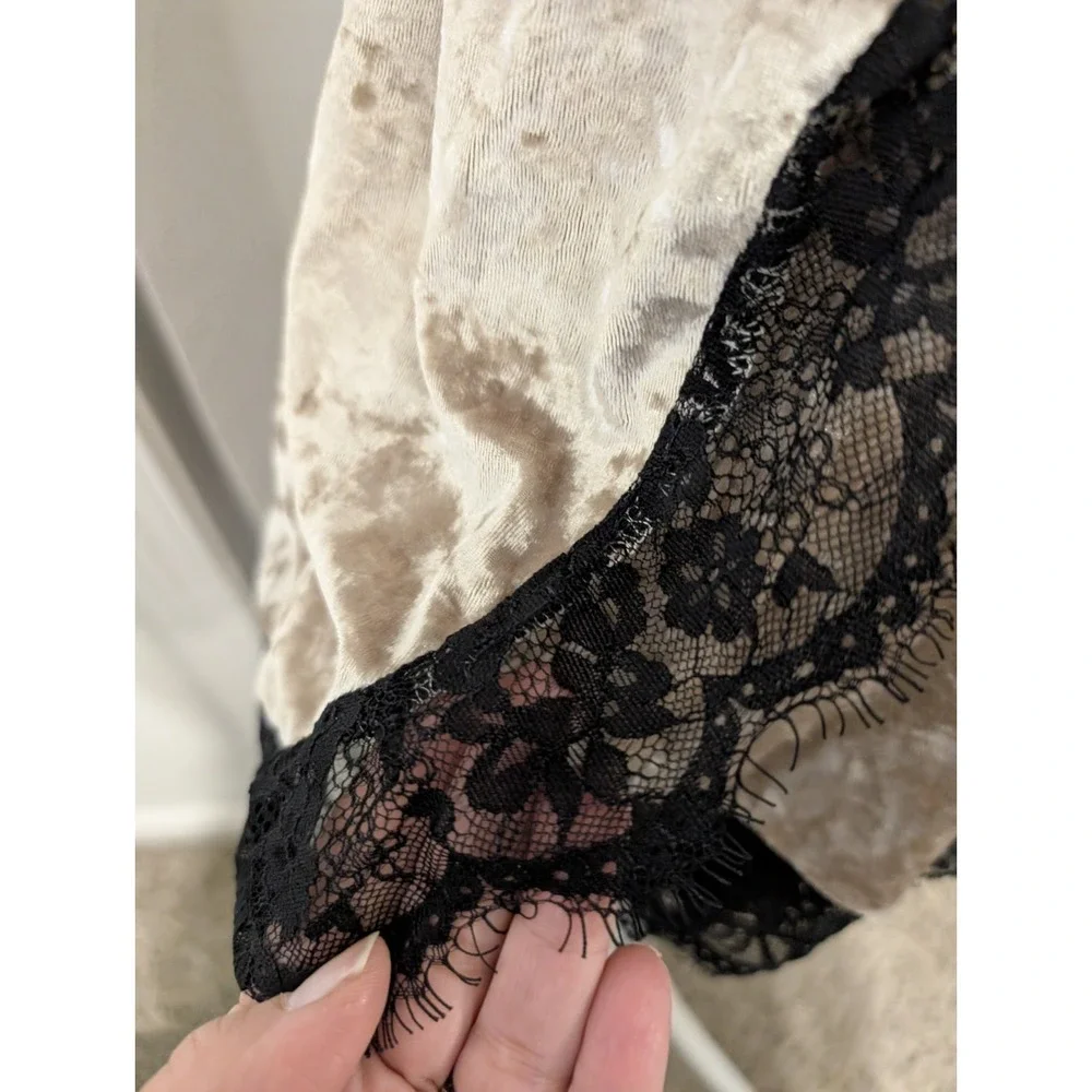 Whimsygoth‎ 2-Piece Velvety Black Lace Trim Pajama Lounge Set Y2K Coquette M